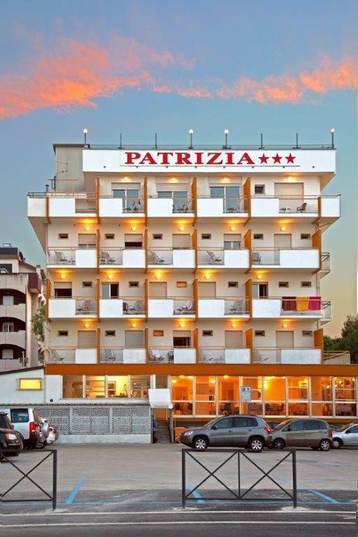 Hotel Patrizia ริชชิโอเน ภายนอก รูปภาพ